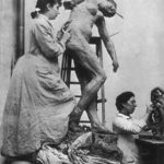 Camille Claudel esculpiendo en 1887